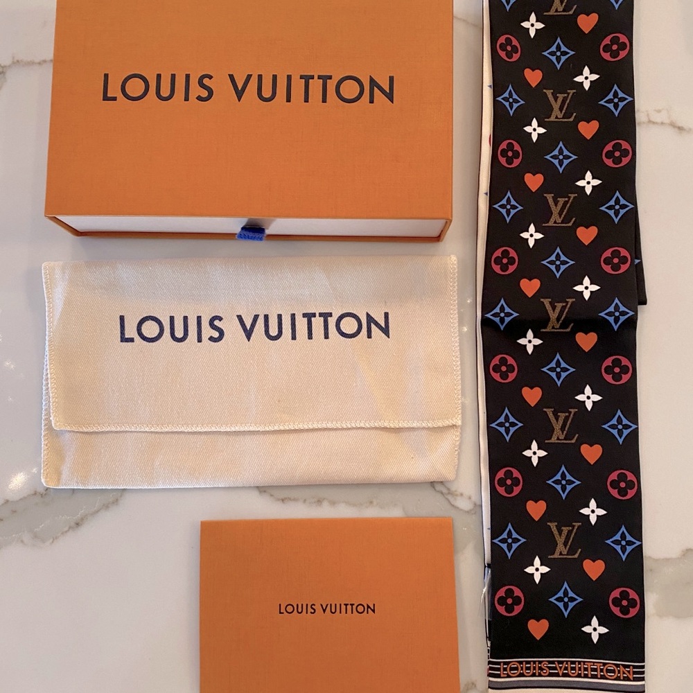 LOUIS VUITTON GAME ON BANDEAU